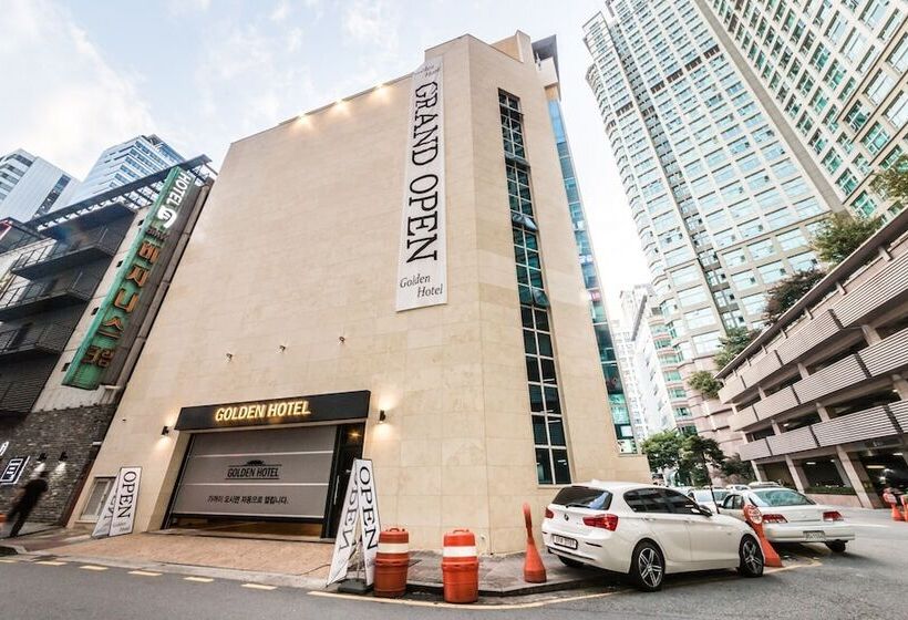 בית מלון כפרי Bundang Golden