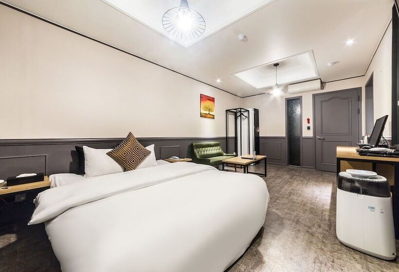 בית מלון כפרי Bundang Golden