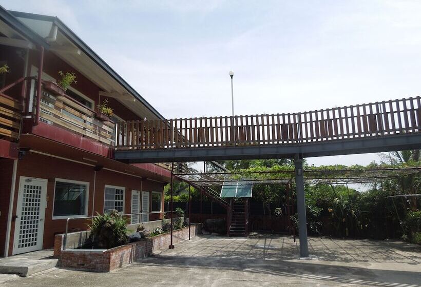 هتل Dulan Red House