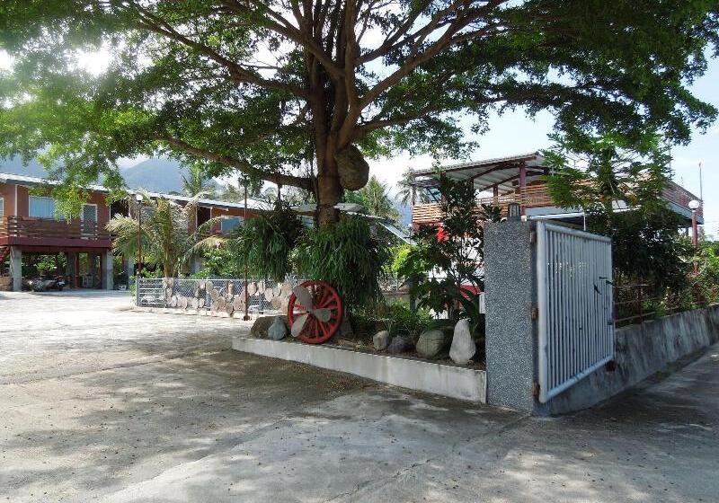 هتل Dulan Red House