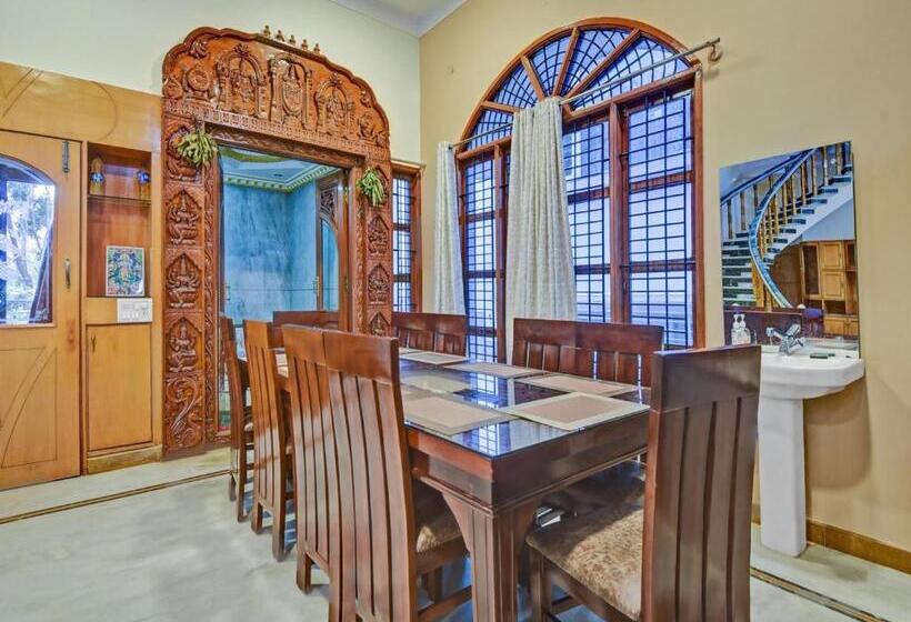 בית מלון כפרי Flagship 700363  Small Town