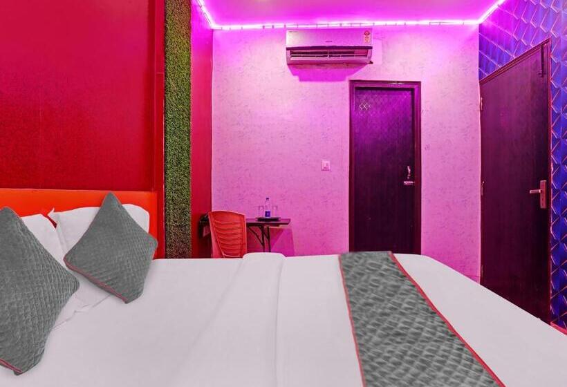 בית מלון כפרי Flagship 700363  Small Town