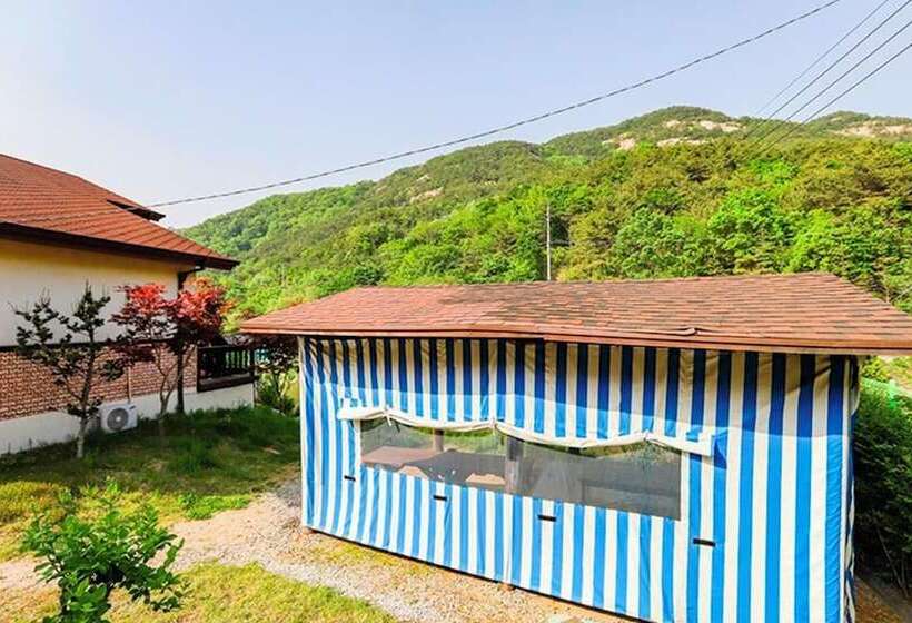 هتل Goesan Geumneung Hwangto Pension