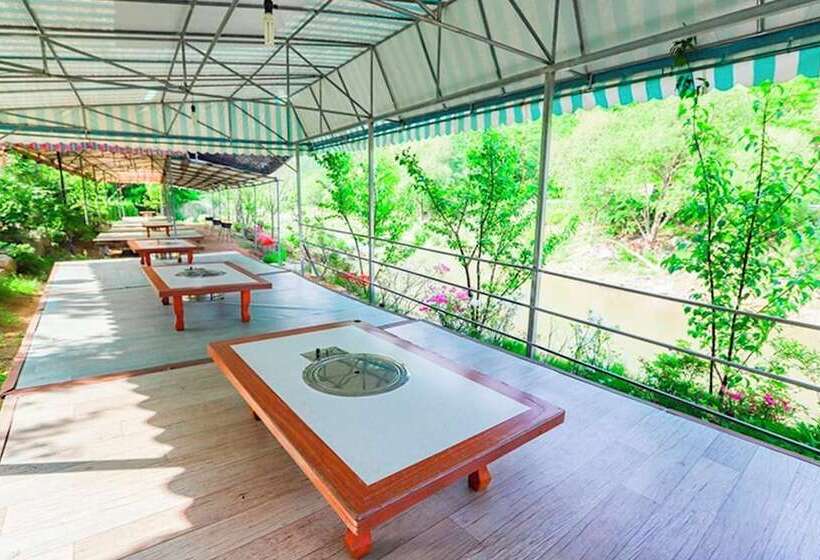 هتل Goesan Geumneung Hwangto Pension