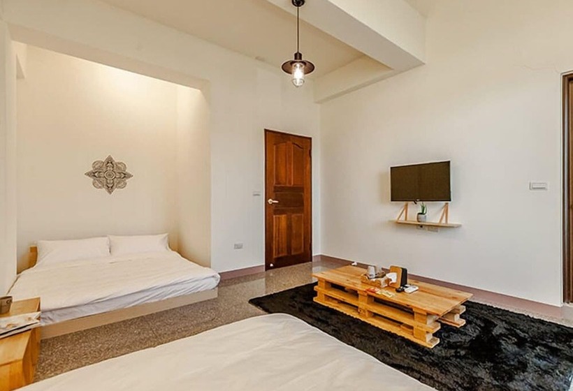 هتل Namiaru Surf Studio