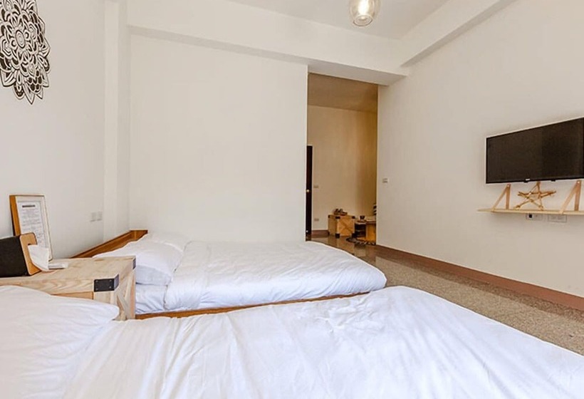 هتل Namiaru Surf Studio