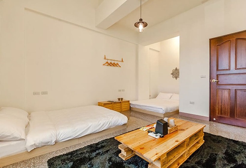 هتل Namiaru Surf Studio