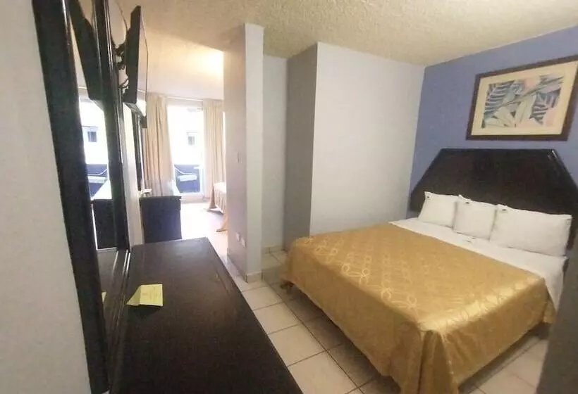 هتل Suites Royal