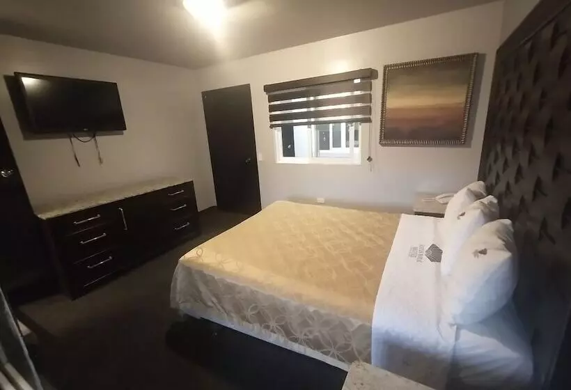 هتل Suites Royal