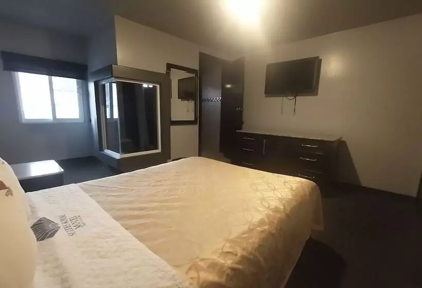 هتل Suites Royal