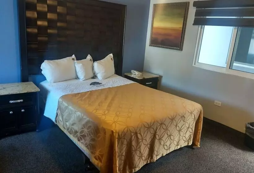 هتل Suites Royal