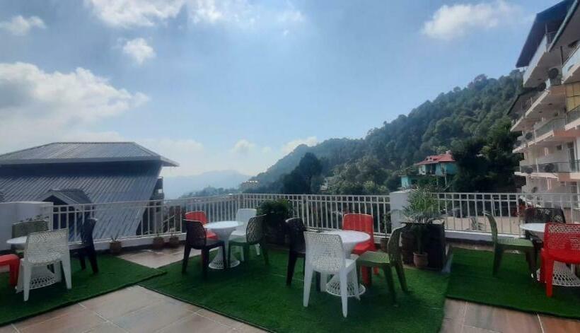 فندق The Coudberry I Serviced Villa I Pvt Balcony I Open Air Terrace I Bonfire I Couple Friendly I By Exo