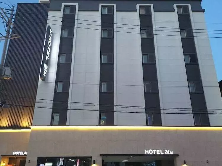 Hotelli 24st Prestige