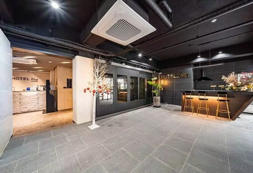 Hotelli 24st Prestige