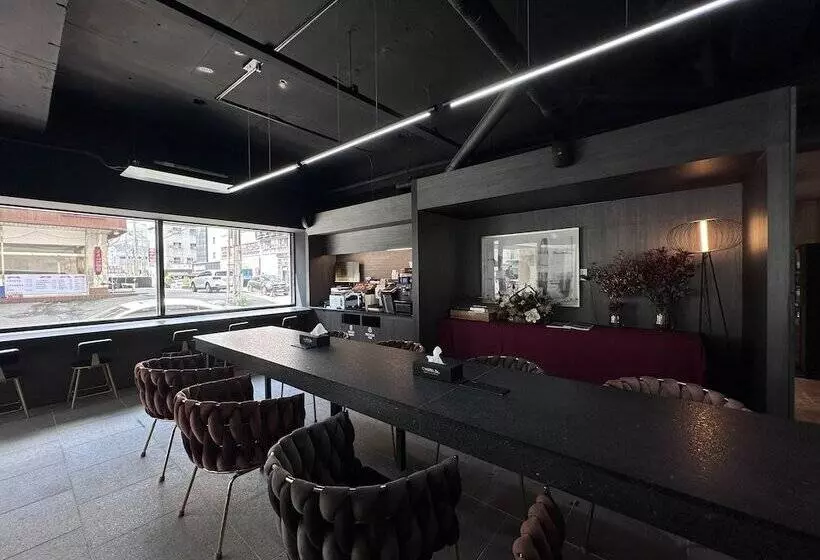 Hotelli 24st Prestige