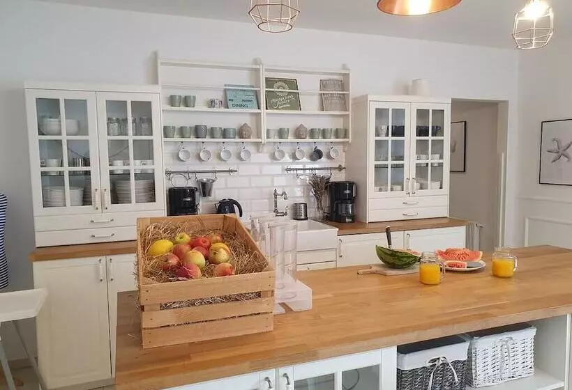 Hotelli Apartamenty Morskie Historie   365pam