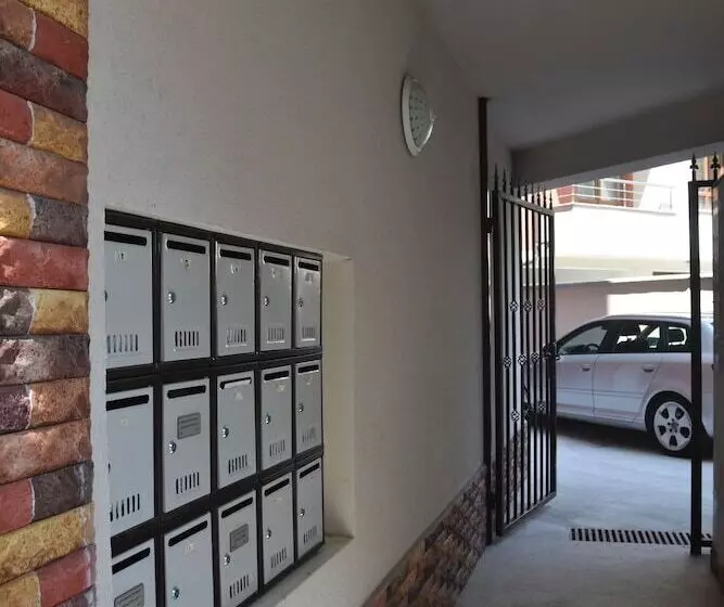 هتل Apartments Plovdiv