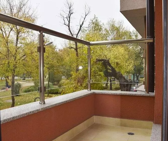 هتل Apartments Plovdiv