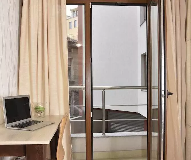 هتل Apartments Plovdiv