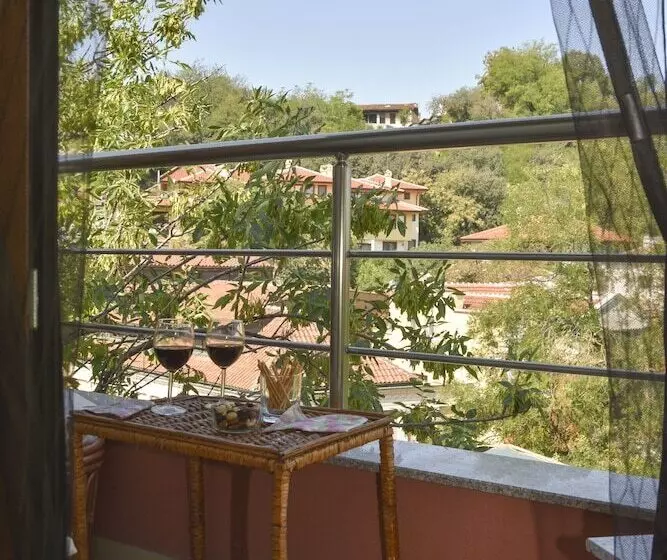 هتل Apartments Plovdiv