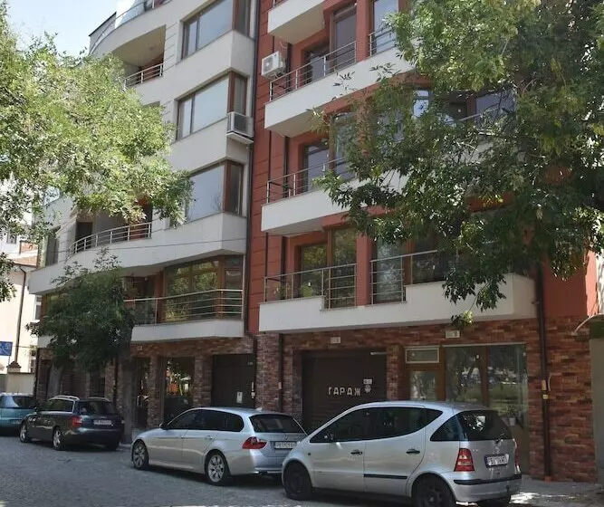 هتل Apartments Plovdiv