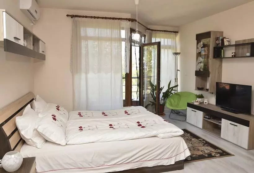 هتل Apartments Plovdiv