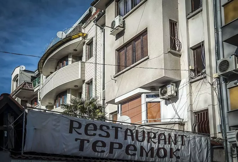 هتل Apartments Plovdiv