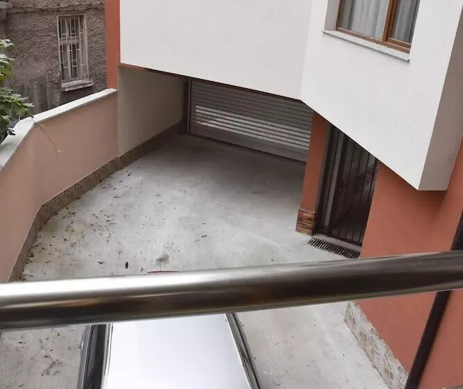 هتل Apartments Plovdiv
