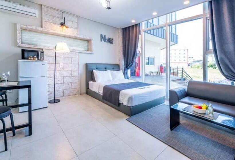 בית מלון כפרי Gangneung Hygge Nobile Pension