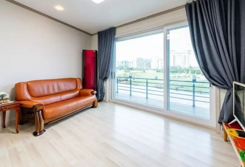 Hotelli Gangneung Hygge Nobile Pension