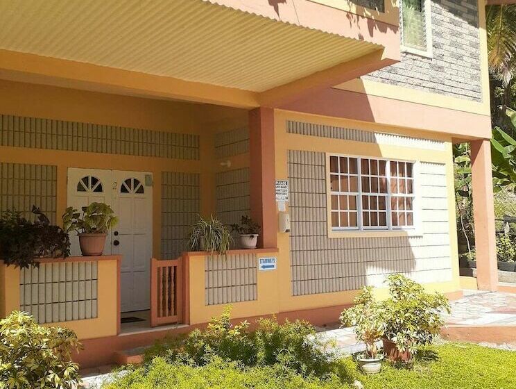 هتل Greenhaven Cottage B&b