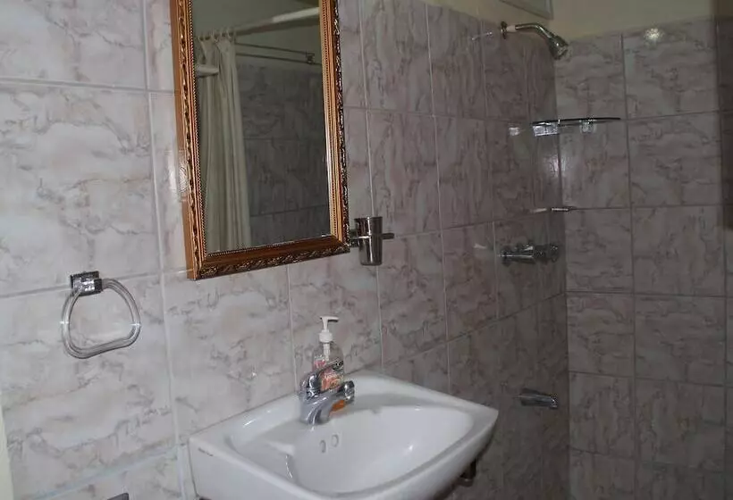 هتل Greenhaven Cottage B&b