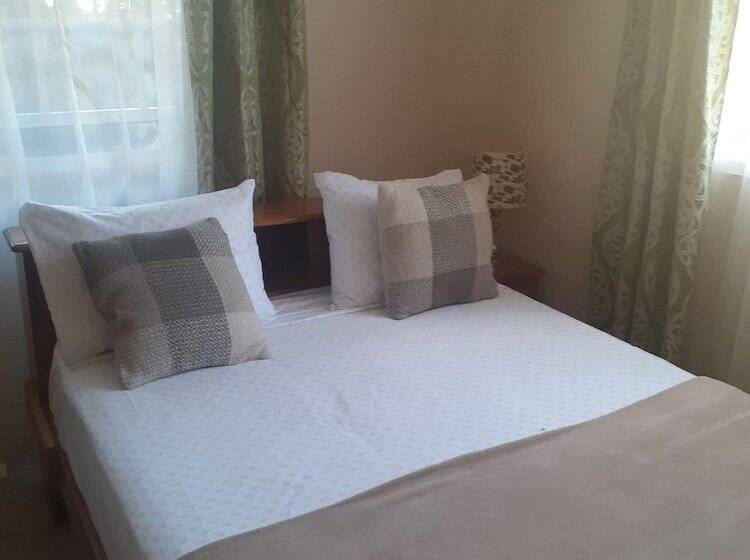 هتل Greenhaven Cottage B&b