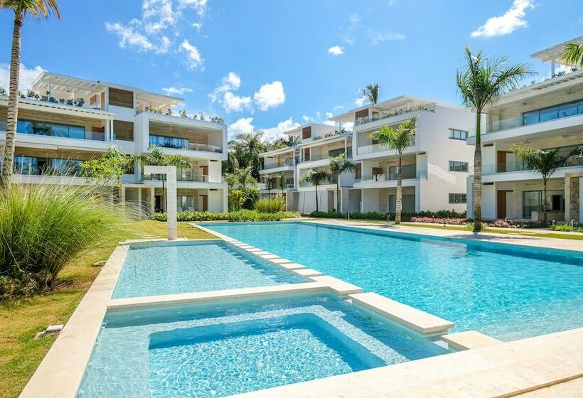 Nicole Apthotel Penthouse