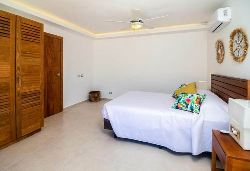 Nicole Apthotel Penthouse