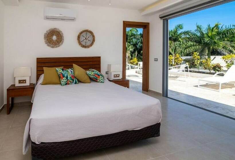 Nicole Apthotel Penthouse