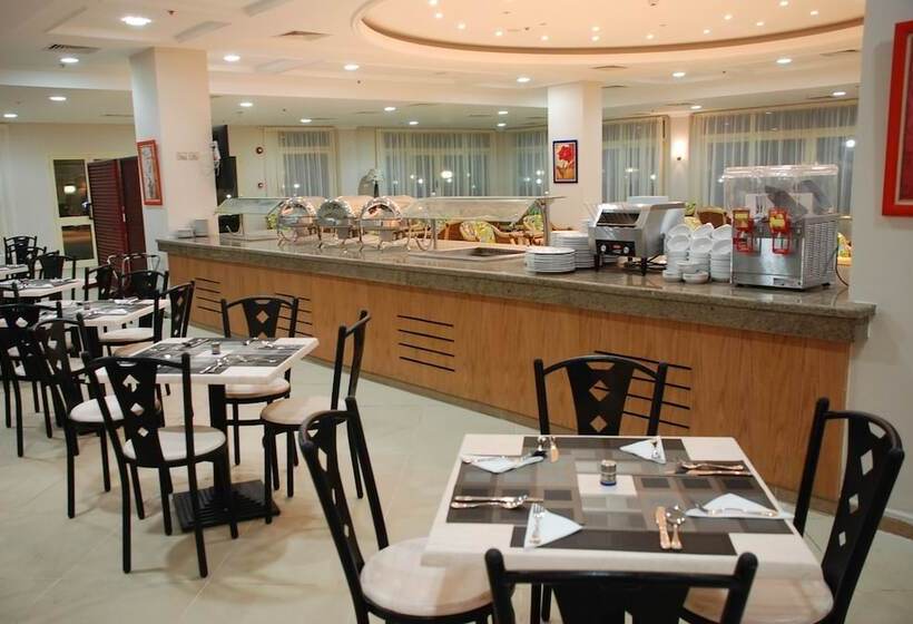 هتل Palm Beach Hostmark Resort