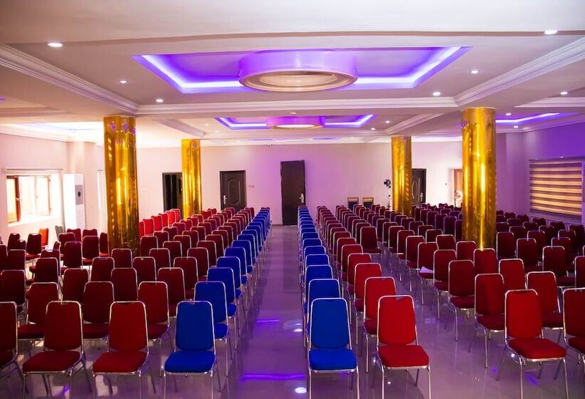 Parris Royal Hotel And Suites Abuja
