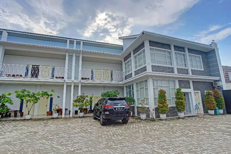 Hotelli Pringombo Homestay 2 Syariah By Oyo Rooms