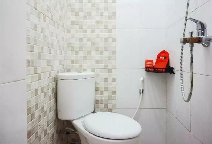 هتل Reddoorz @ Jalan Danau Limboto