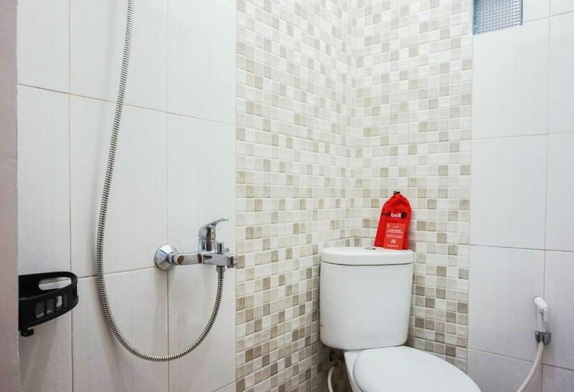 Szálloda Reddoorz @ Jalan Danau Limboto