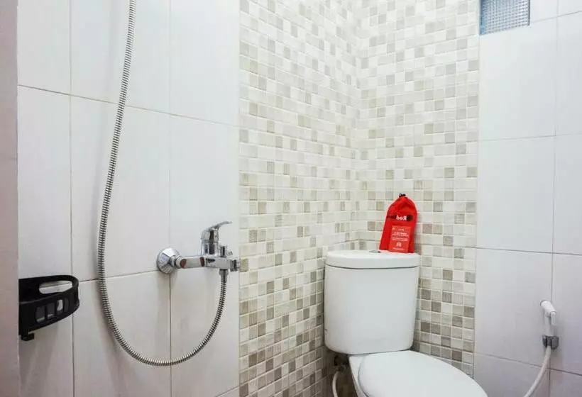 هتل Reddoorz @ Jalan Danau Limboto