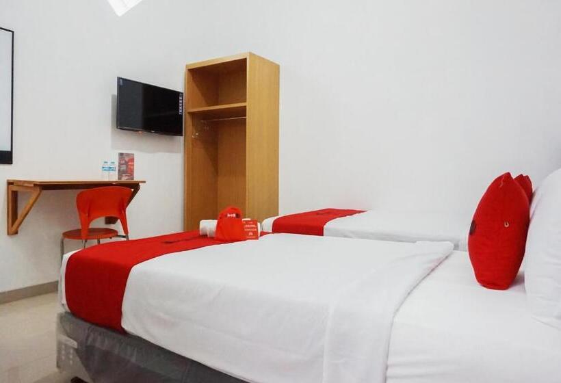 Szálloda Reddoorz @ Jalan Danau Limboto