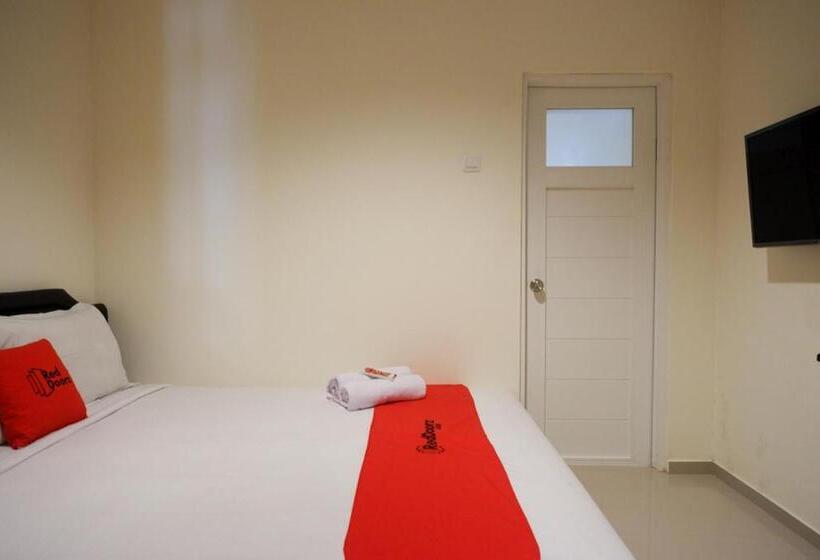 Hotel Reddoorz Near Ambarrukmo Plaza Mall