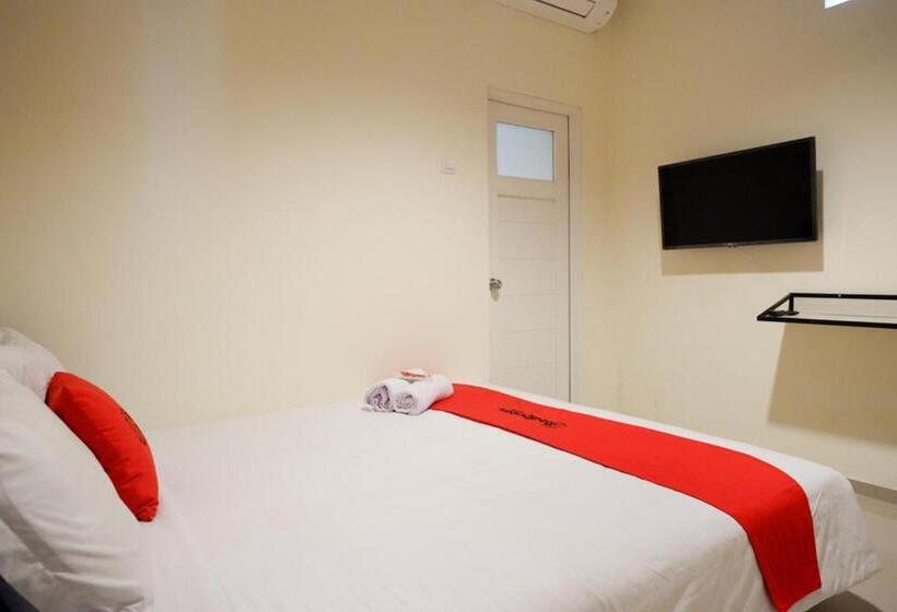 Hotel Reddoorz Near Ambarrukmo Plaza Mall