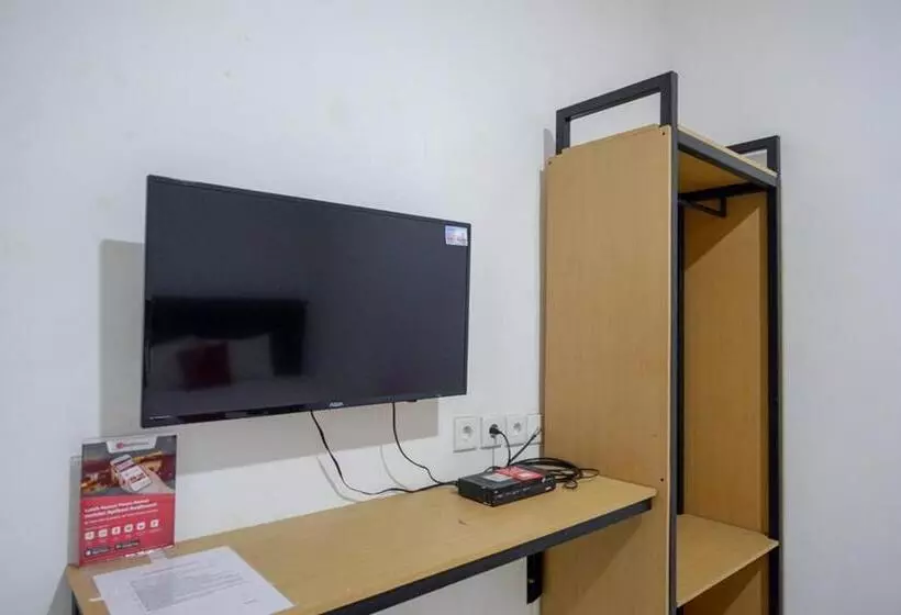ホテル Reddoorz Near Universitas Negeri Makassar 3