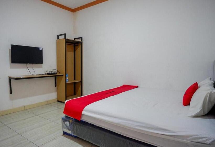 ホテル Reddoorz Near Universitas Negeri Makassar 3