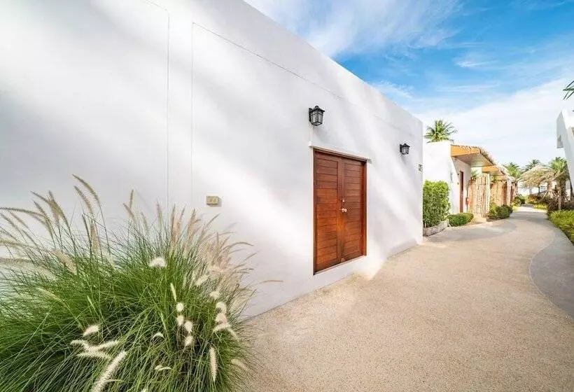 Hotelli Resto Sea Resort