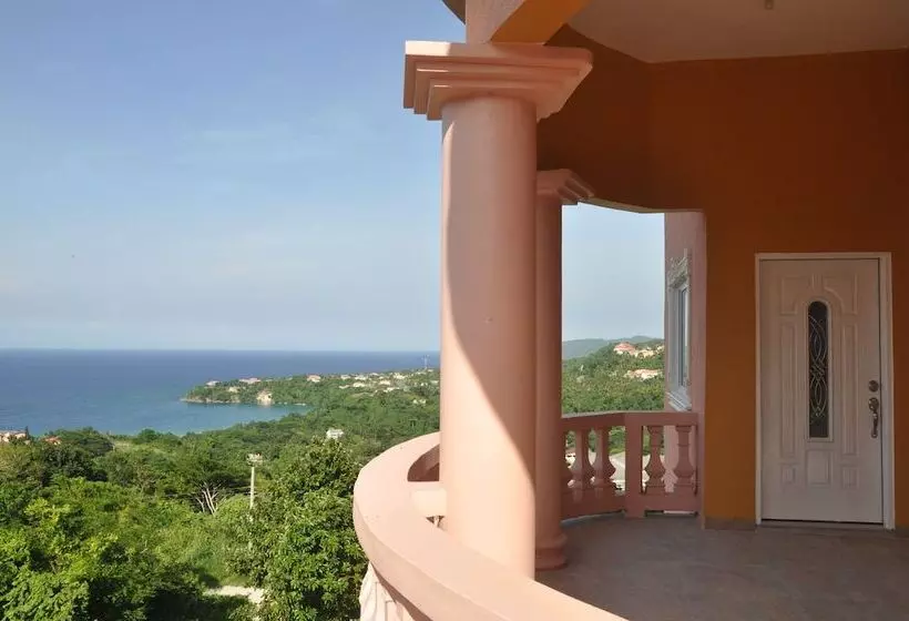 هتل Sun Rise Condos By The Vacation Casa