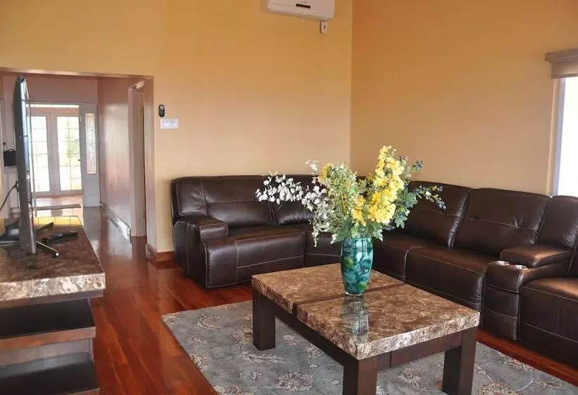 هتل Sun Rise Condos By The Vacation Casa